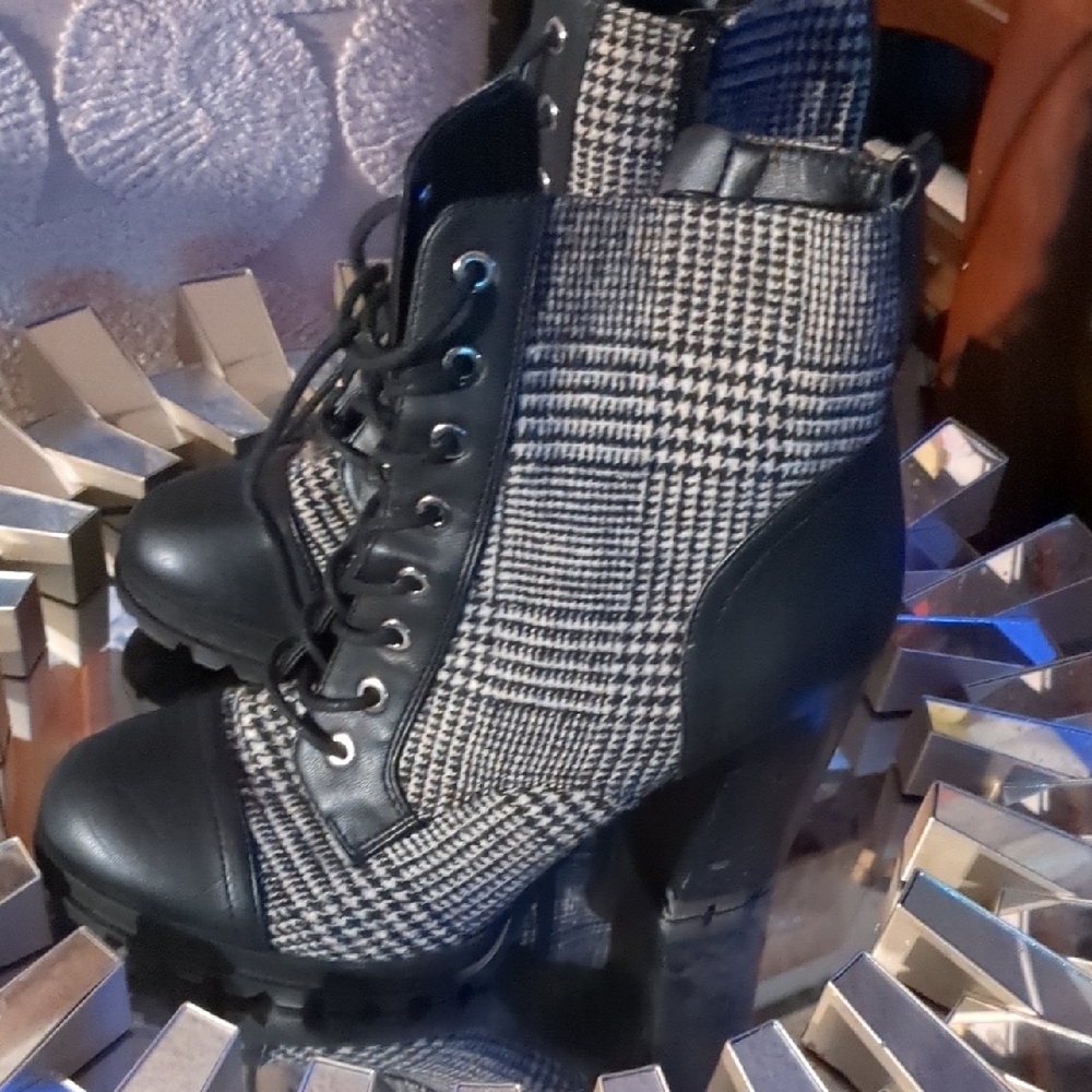 Aldo Black and Gray Lace Up Boots